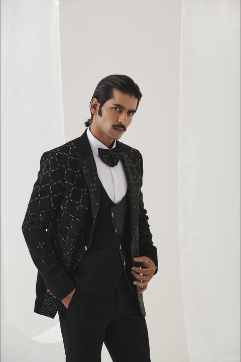 Best Tuxedo for Groom - Lagan Wedding