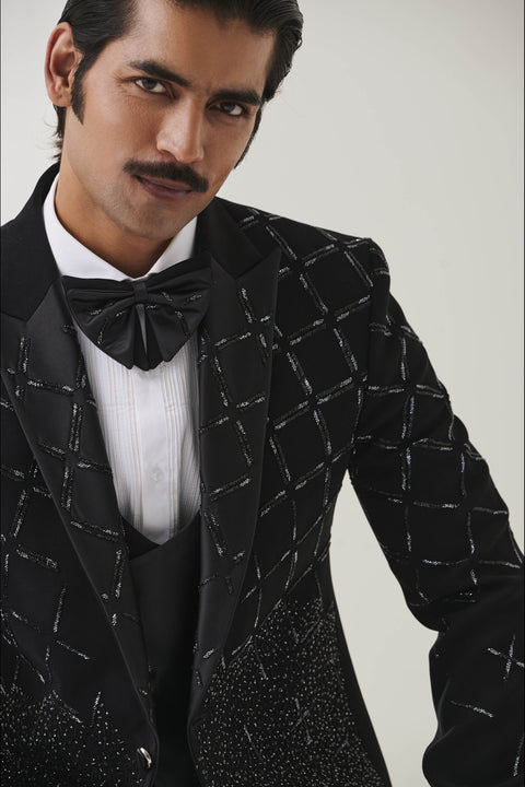 Best Tuxedo Suit for Wedding - Lagan Wedding